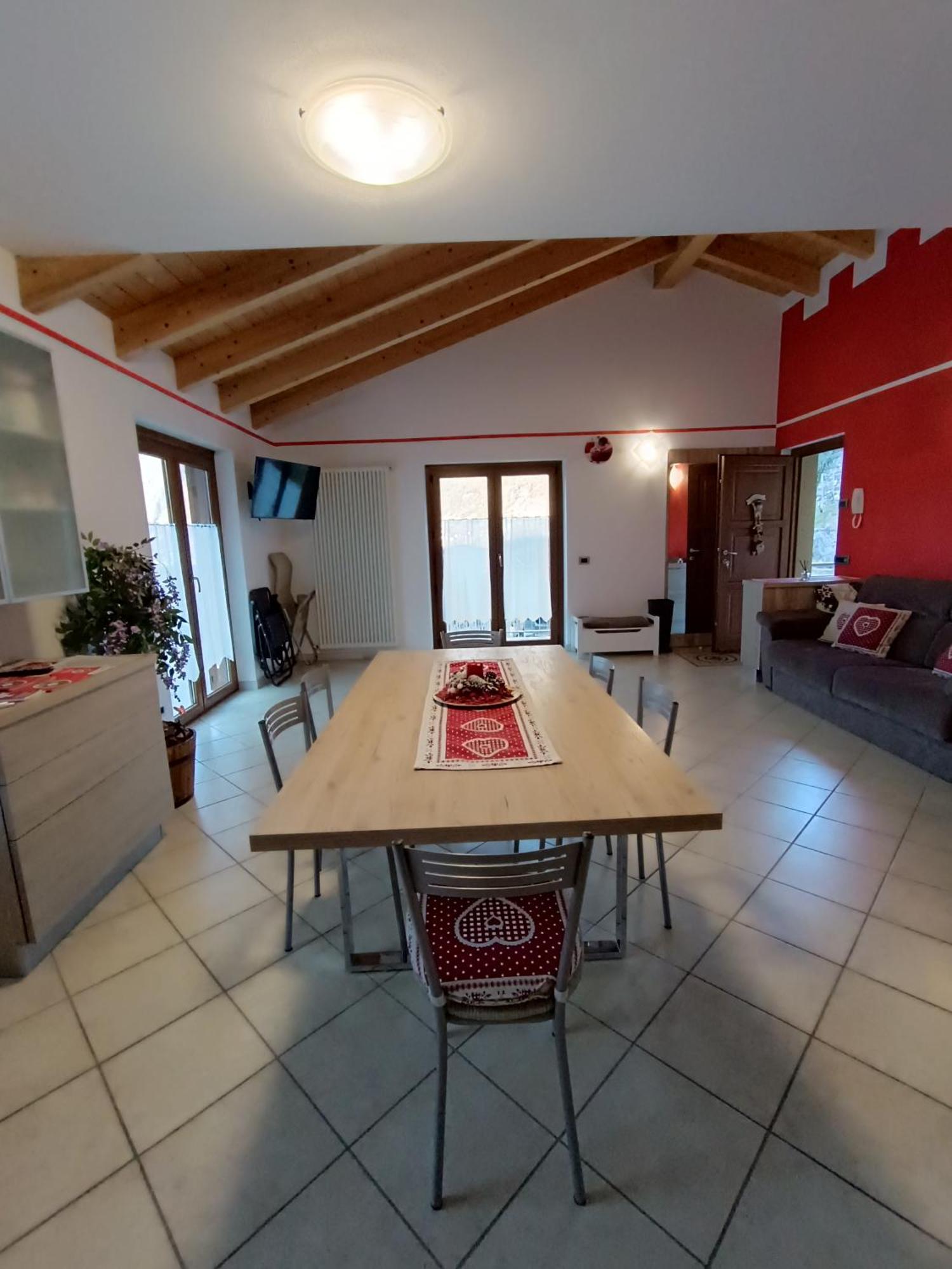 Appartement Pisolo Selvaggio à Tirano Chambre photo